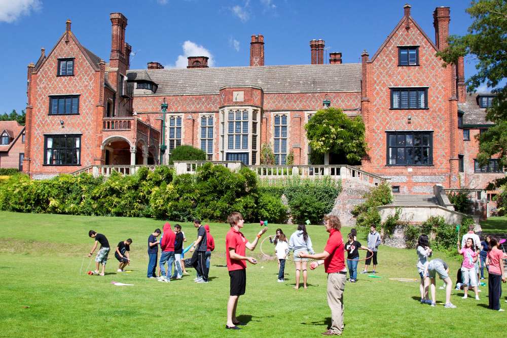 students-outside-main-building-shiplake-college